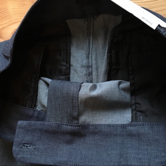 Ann Taylor Signature Crop Trouser - Picture 5 of 8